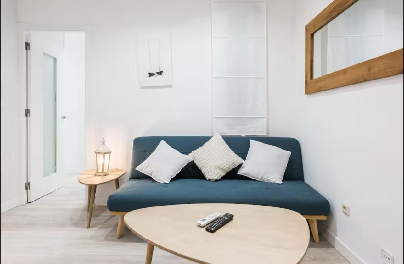 White And Blue Apartamento Madrid